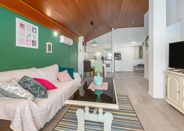 Lara By The Sea & Park